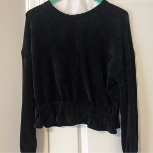 Essue Black Velvet Sweatshirt